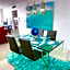 Beautiful penthouse condo with stunning views of both ocean and city