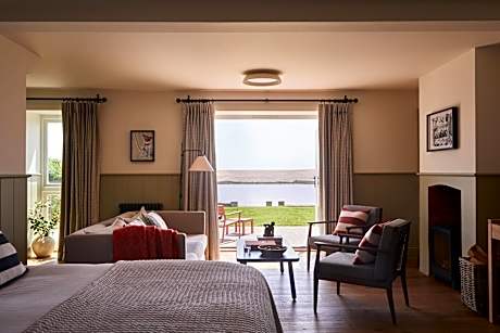 Moonfleet Manor - A Luxury Family Hotel