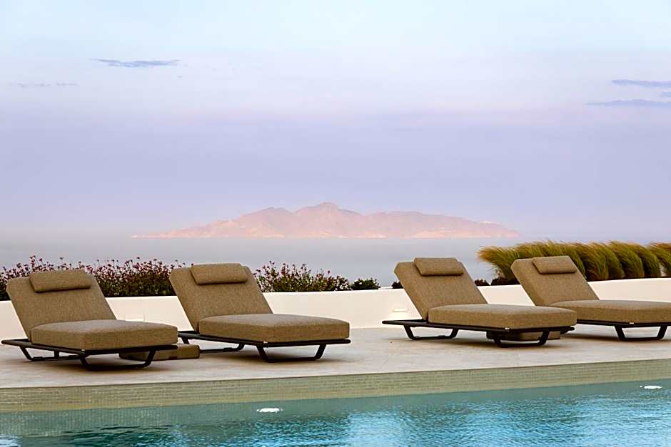 NĒRO Boutique Hotel