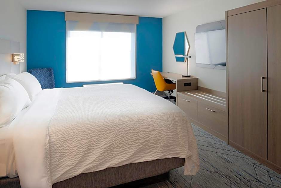 Holiday Inn Express Hotel & Suites Fort Atkinson By IHG