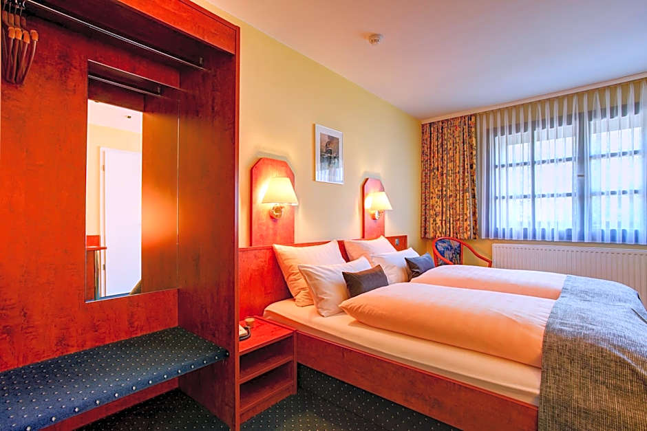 Hotel Elbinsel free parking
