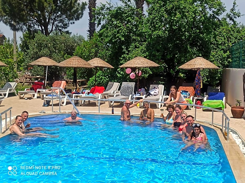 Leons Sun Village Apartments