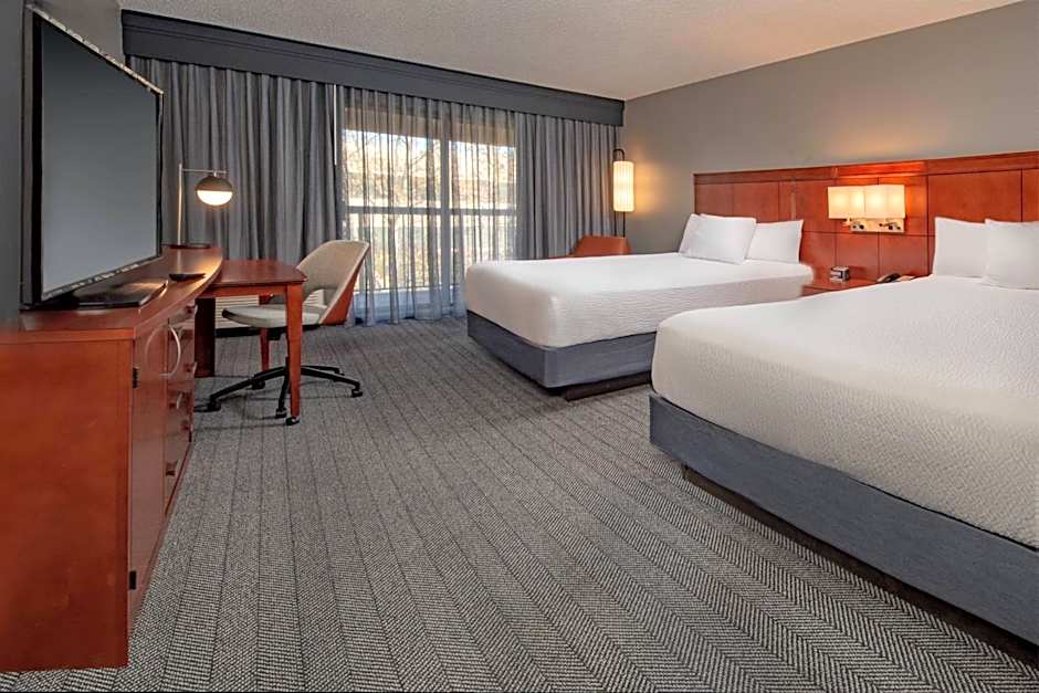 Courtyard by Marriott Frederick
