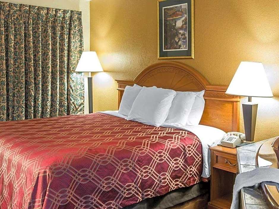 Econo Lodge Dalton West