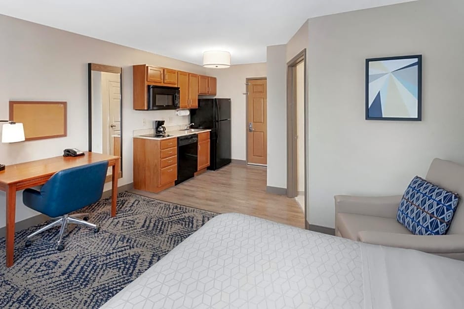 Candlewood Suites Louisville North