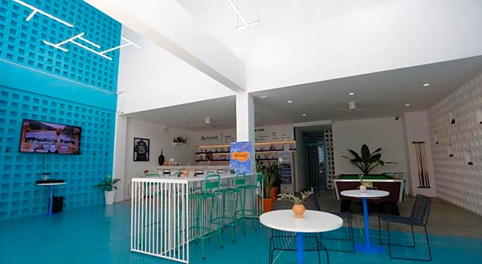 Borbaboom Phuket Poshtel & Hostel