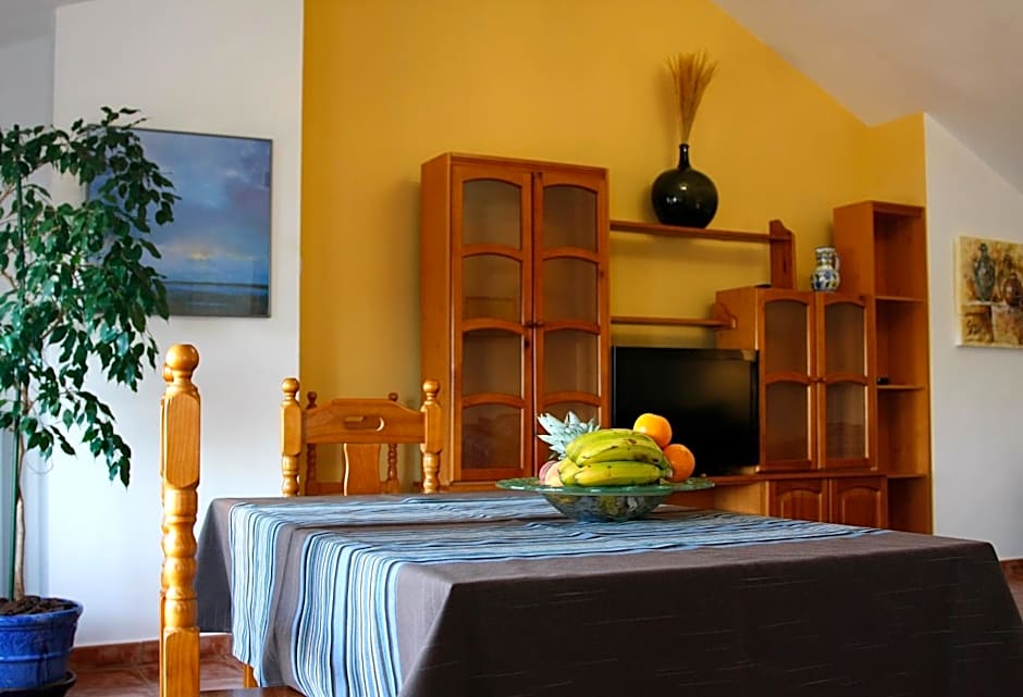 Photo 1 of 19 of 2 Bedroom Apartment, Lake View