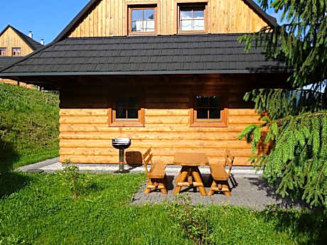 Drevenica pod smrekom