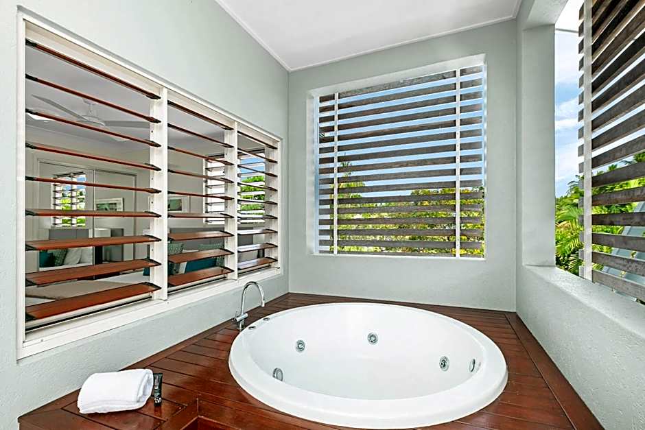 Mantra Aqueous Port Douglas