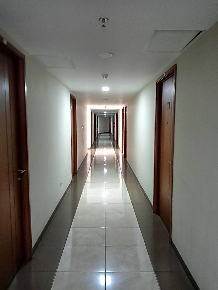 Capital O 93371 Pelangi Residence 5