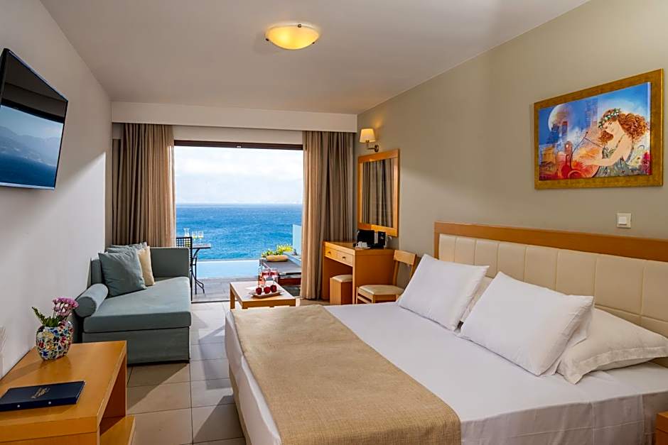 Photo 1 of 2 of Superior, Sea View