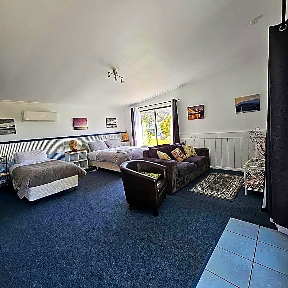 Smugglers Rest Apartments