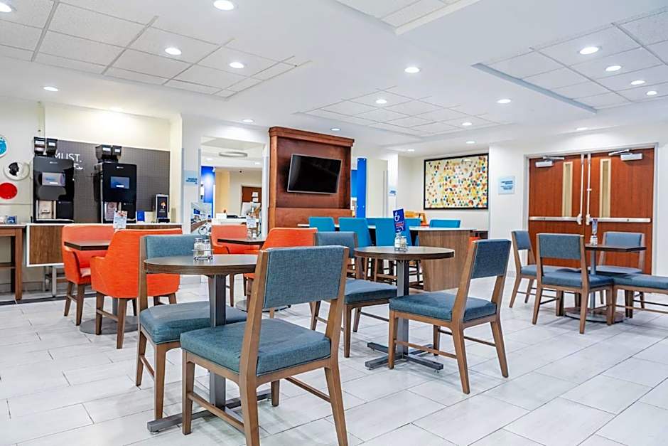 Holiday Inn Express Hotel & Suites Memphis/Germantown By IHG