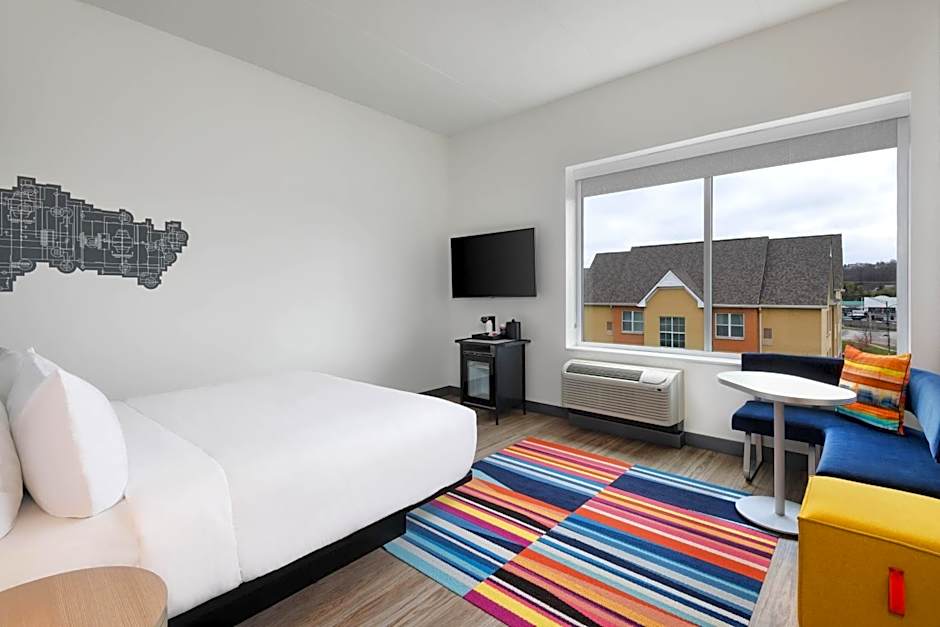 Photo 1 of 3 of Larger 1 King Bed, Hearing Accessible