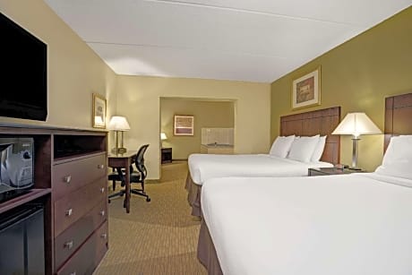 Queen Room with Two Queen Beds - Non-Smoking