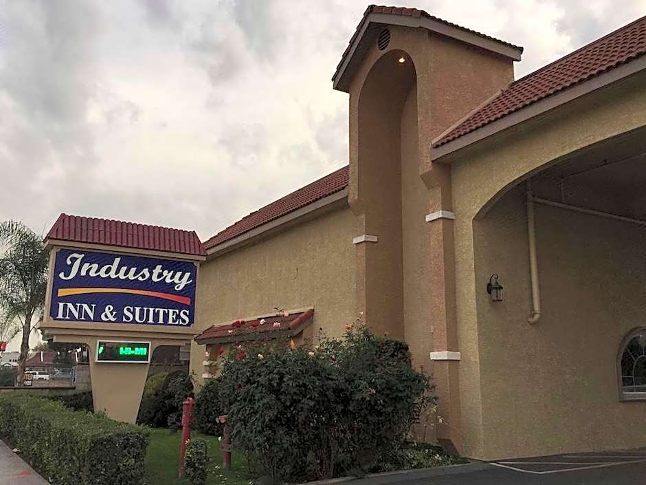 Industry Inn & Suites