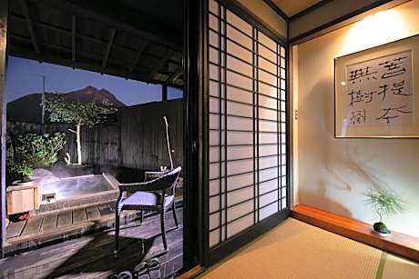 Japanese-Style Junior Suite with Open-Air Bath Type 1