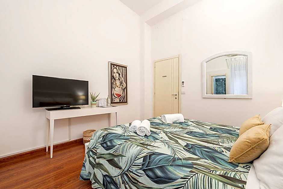 Blanco Rooms