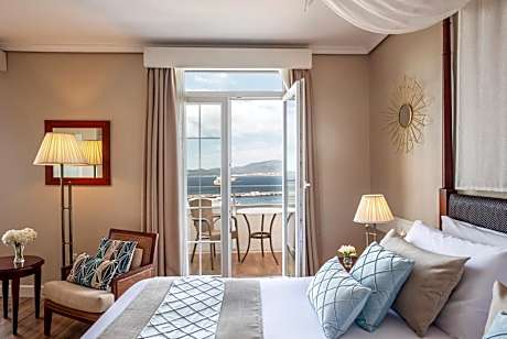 Junior Suite with Balcony and Sea View