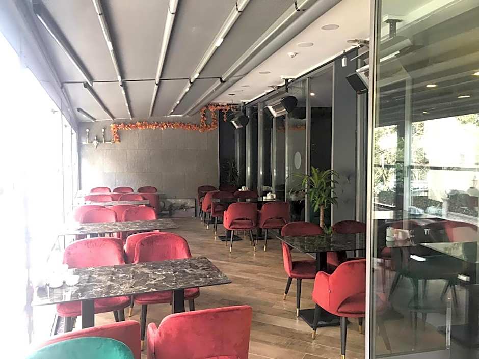 Hotel Boursier 2 & Spa