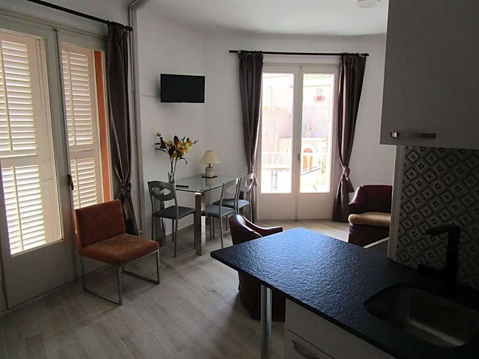 Hotel Apartaments Gesòria Porta Ferrada