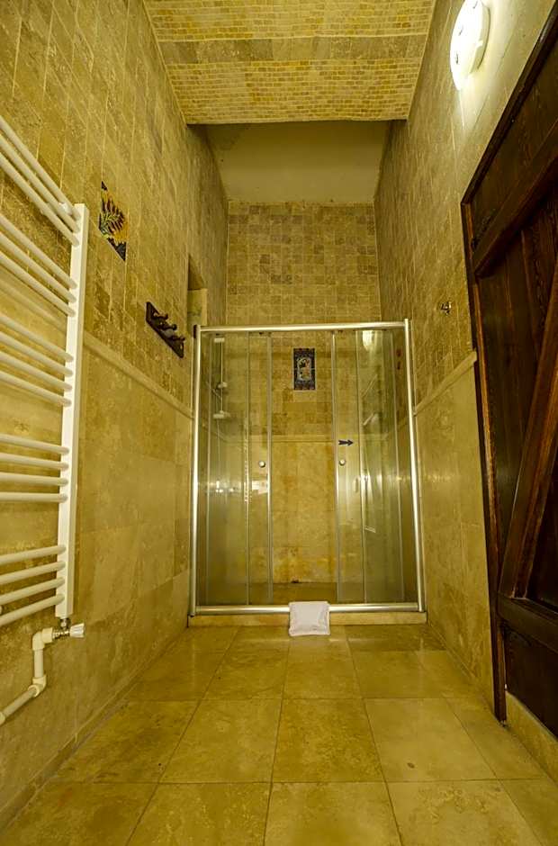 Vineyard Cave Hotel