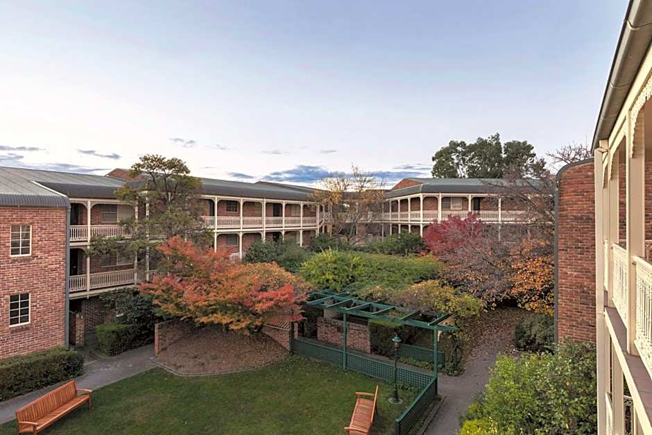 Adina Serviced Apartments Canberra Kingston