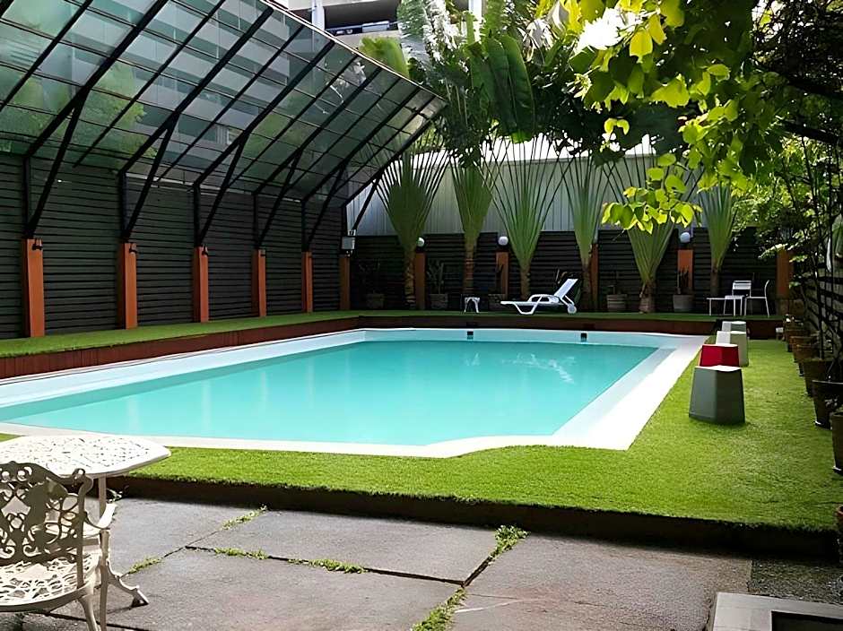 Reno Hotel Bangkok