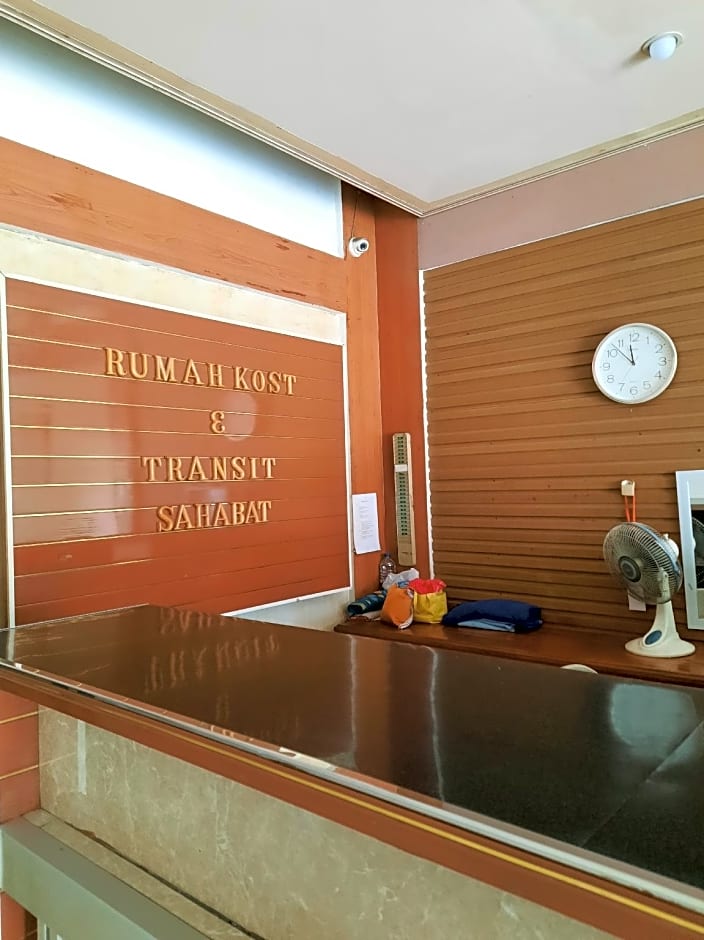 OYO 92470 Hotel Sahabat 2