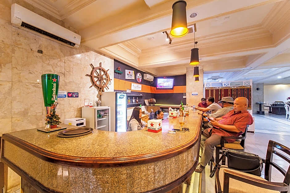 OYO 1735 Adika Bahtera Hotel