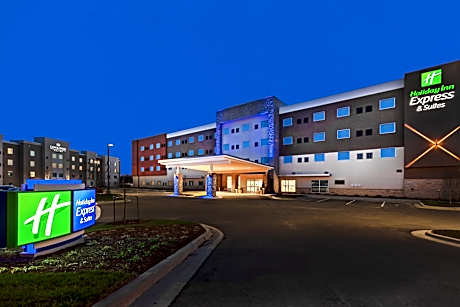 Holiday Inn Express & Suites - Lenexa - Overland Park Area By IHG