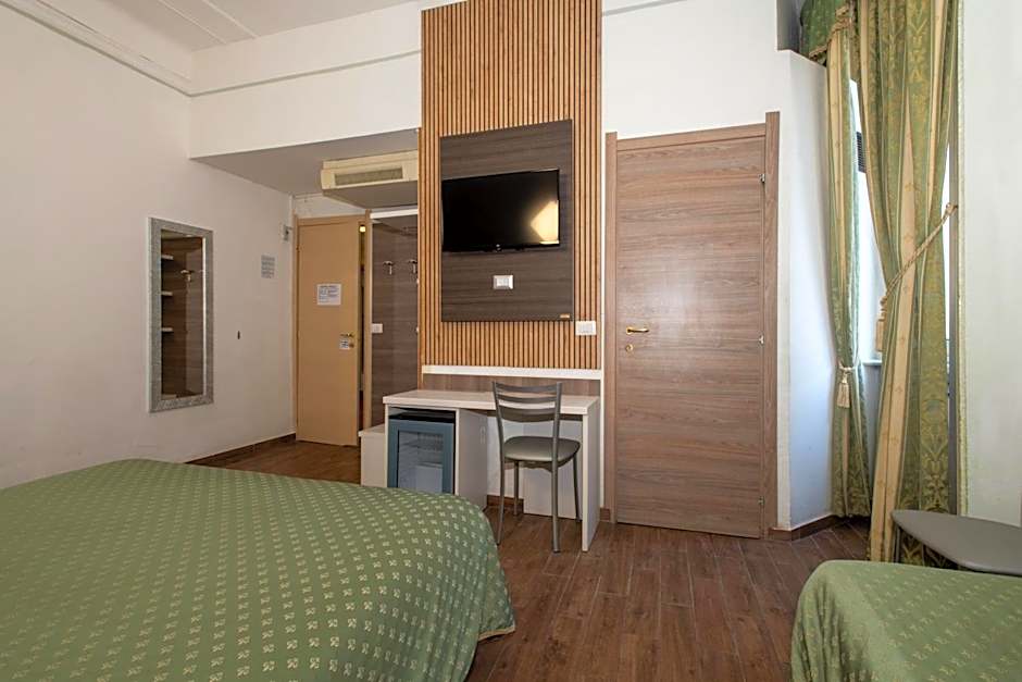 Hotel Piola