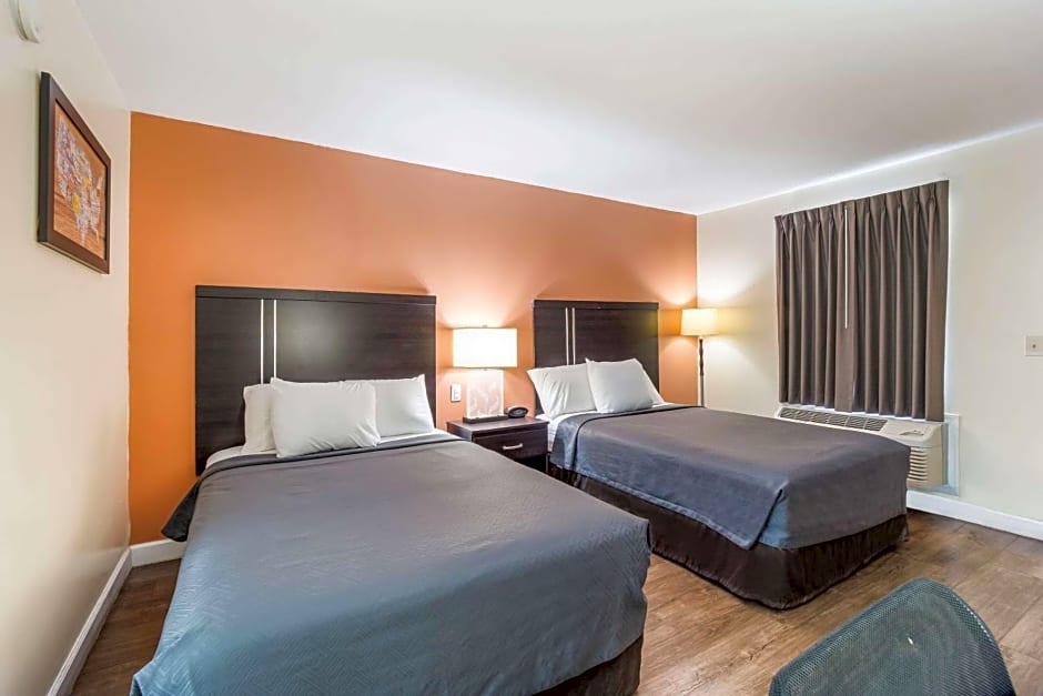 Econo Lodge Santee
