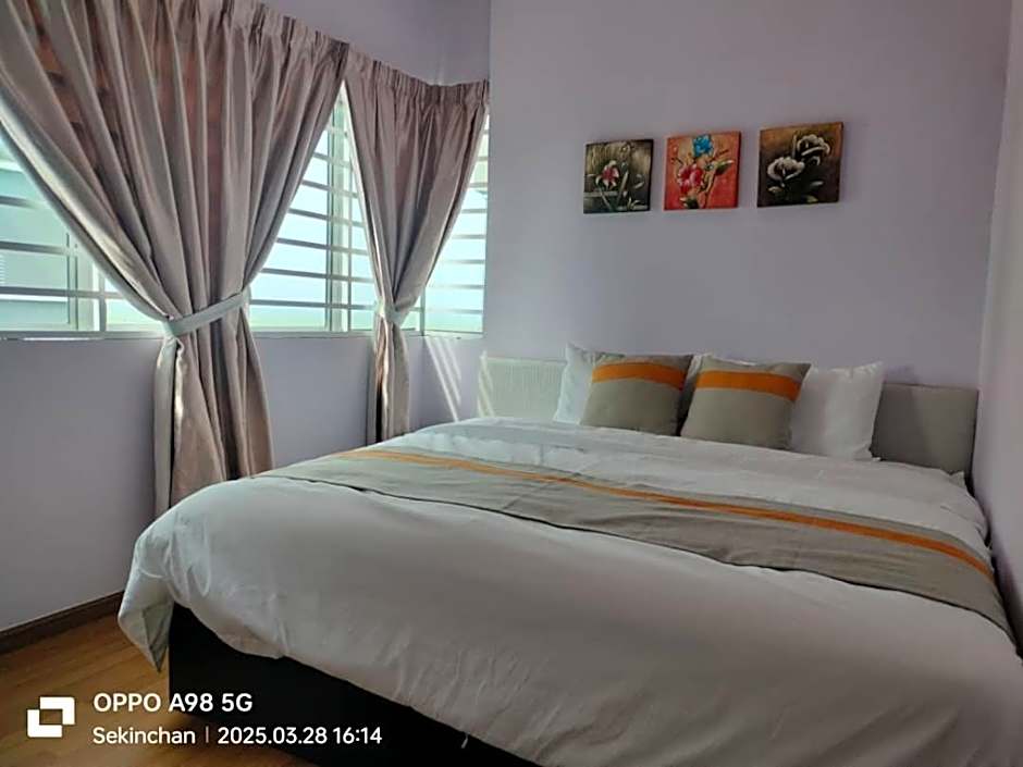 Sekinchan HighView Penthouse 15pax 5R5B 顶层公寓 看海 看稻田景