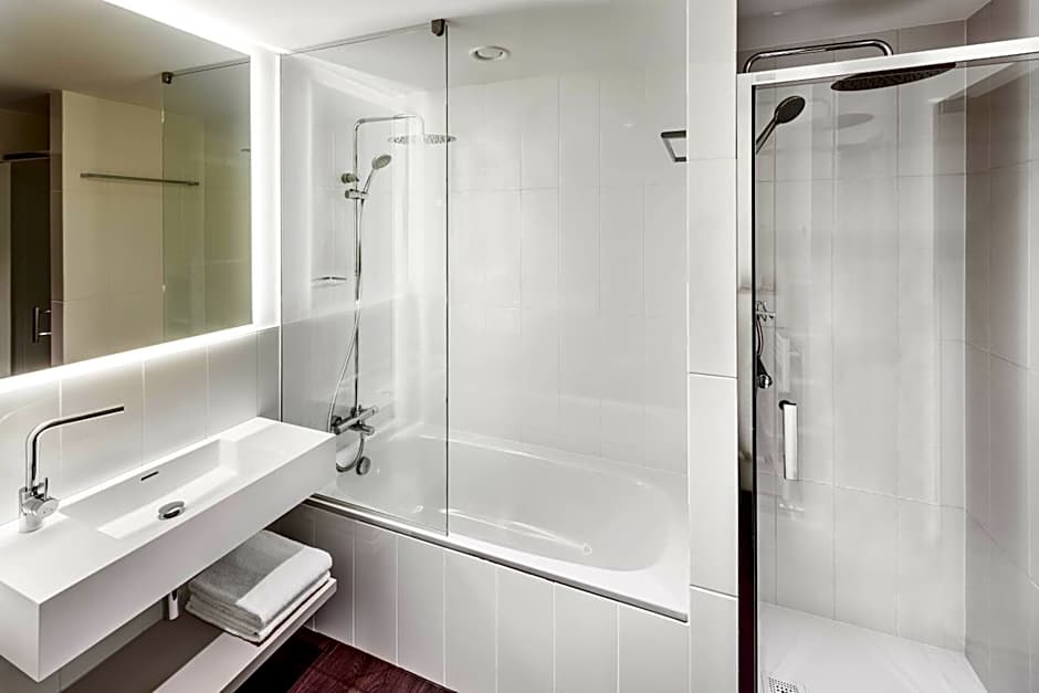 Courtyard By Marriott Prague Airport