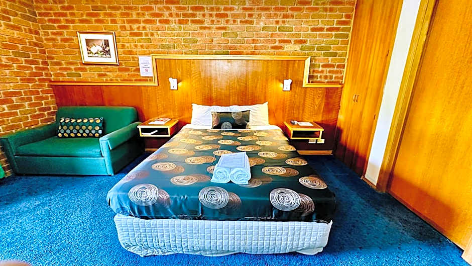 Early Australian Motor Inn