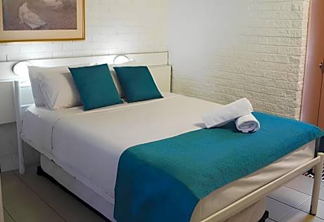 Standard Family Room with Queen Bed and Two Single Beds