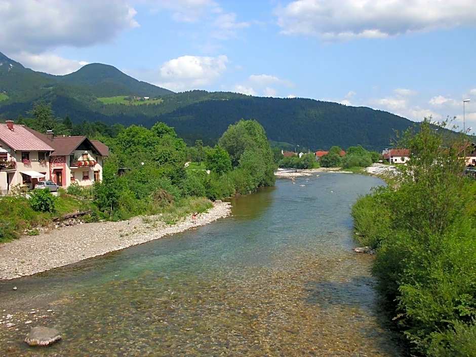 Rooms Pevc & Hostel Ljubno ob Savinji