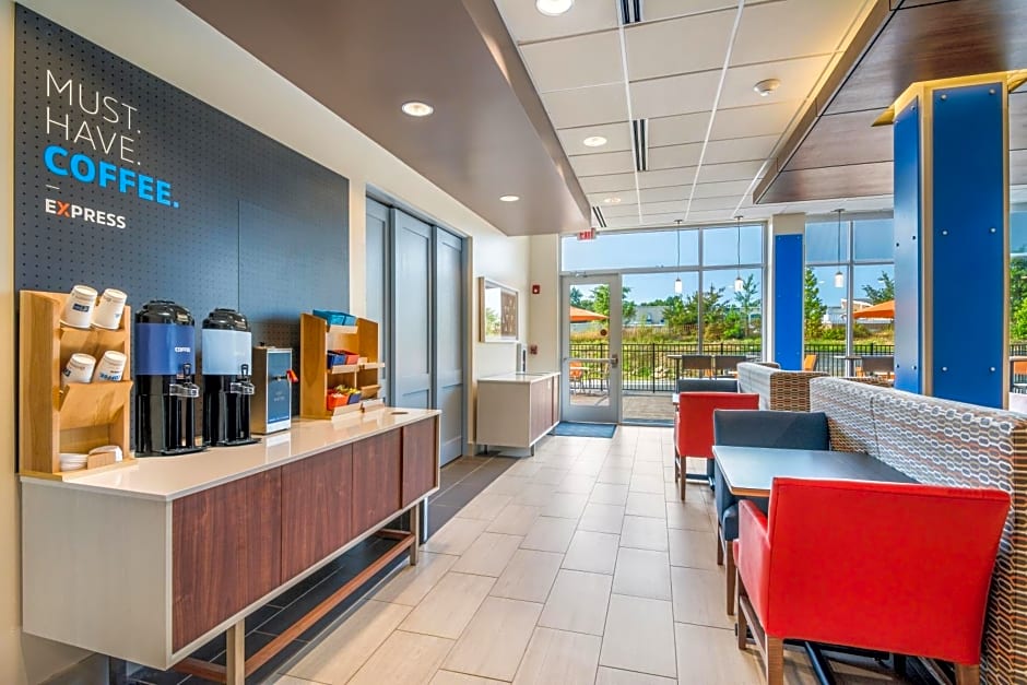 Holiday Inn Express and Suites Asheboro