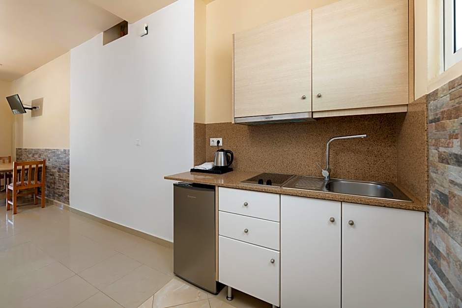 Vlycha Beach Apartments