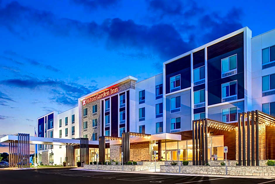 Photo 1 of 50 of Hilton Garden Inn Cedar Rapids, IA