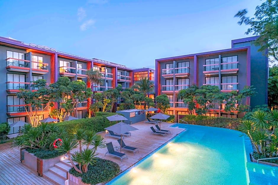 Holiday Inn Express Phuket Patong Beach Central By IHG