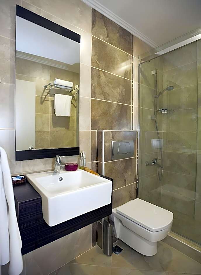 The New Hotel Zeybek