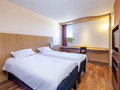 Standard Two Single Bed
