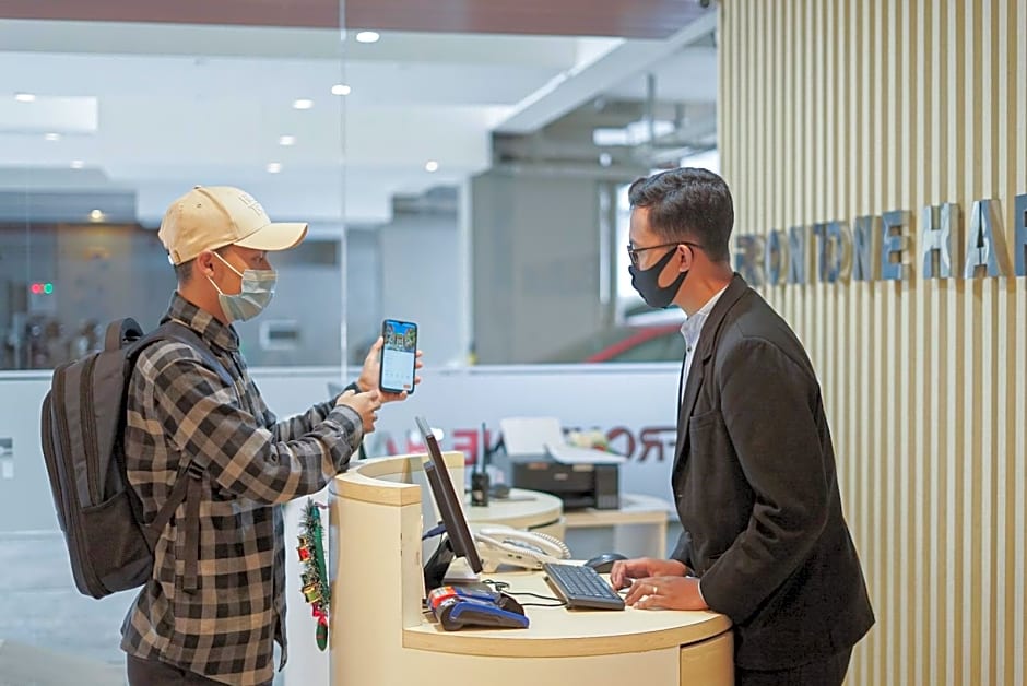 Front One Harvest Hotel Wonosobo