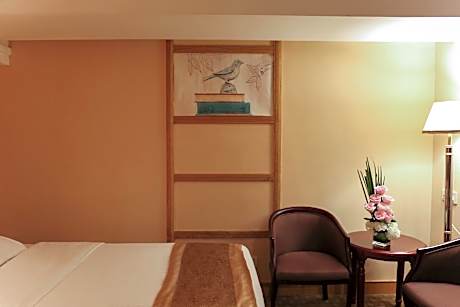 Standard Twin without Window