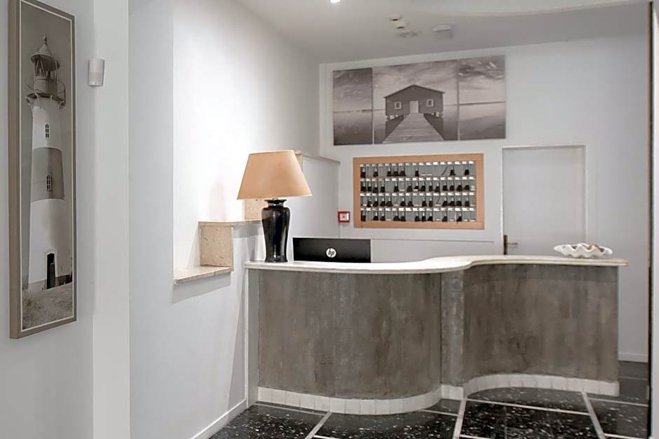 c-hotels International