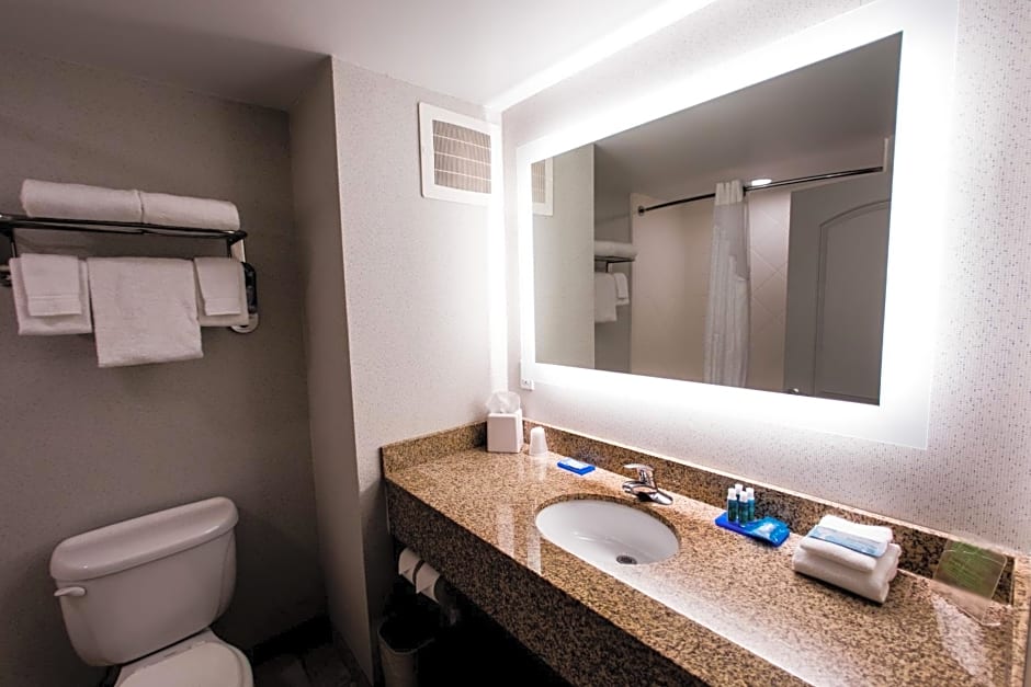 Holiday Inn Express Dayton, an IHG Hotel