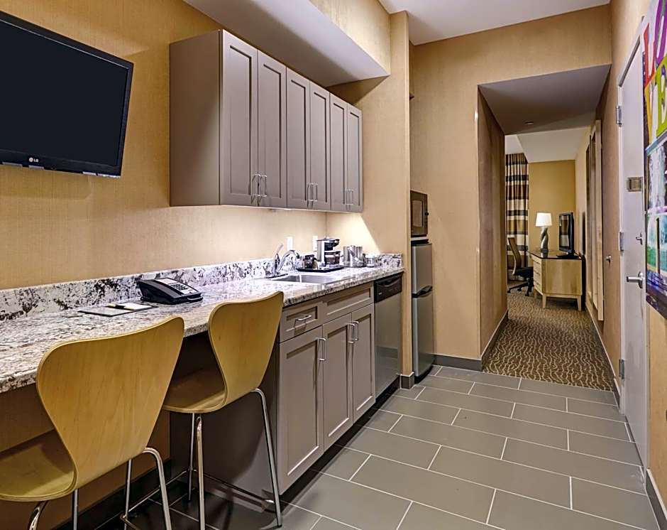 DoubleTree by Hilton - Philadelphia Center City