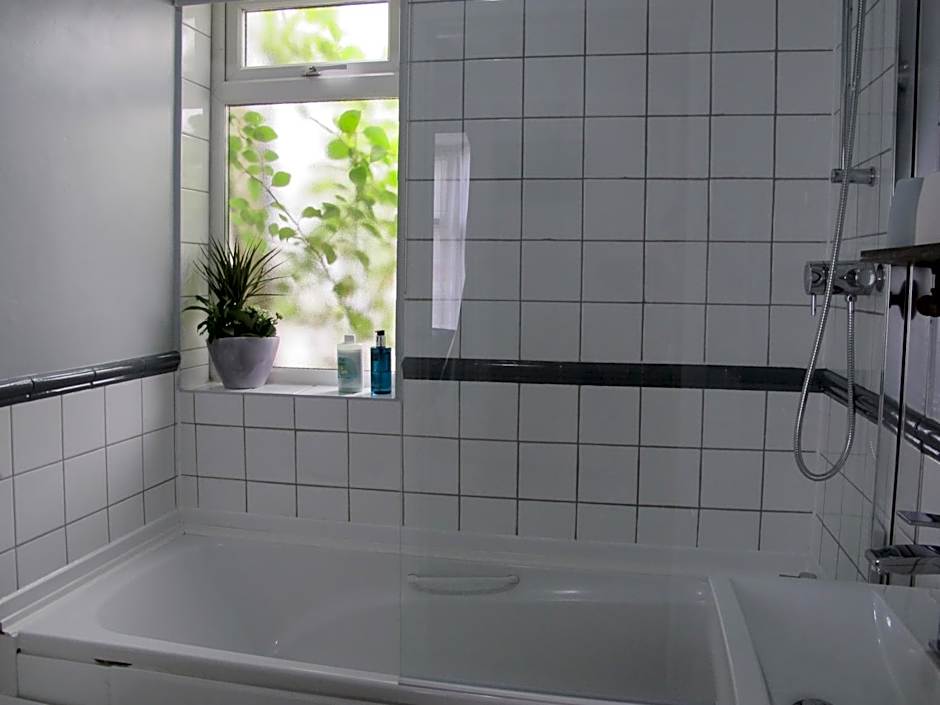 Stone's Throw Guest House